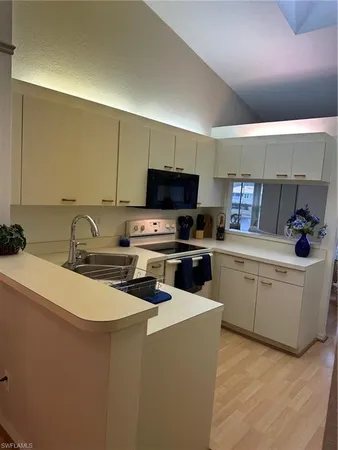 $5,900 | 306 Emerald Bay Circle, Unit J5, Naples, FL 34110
