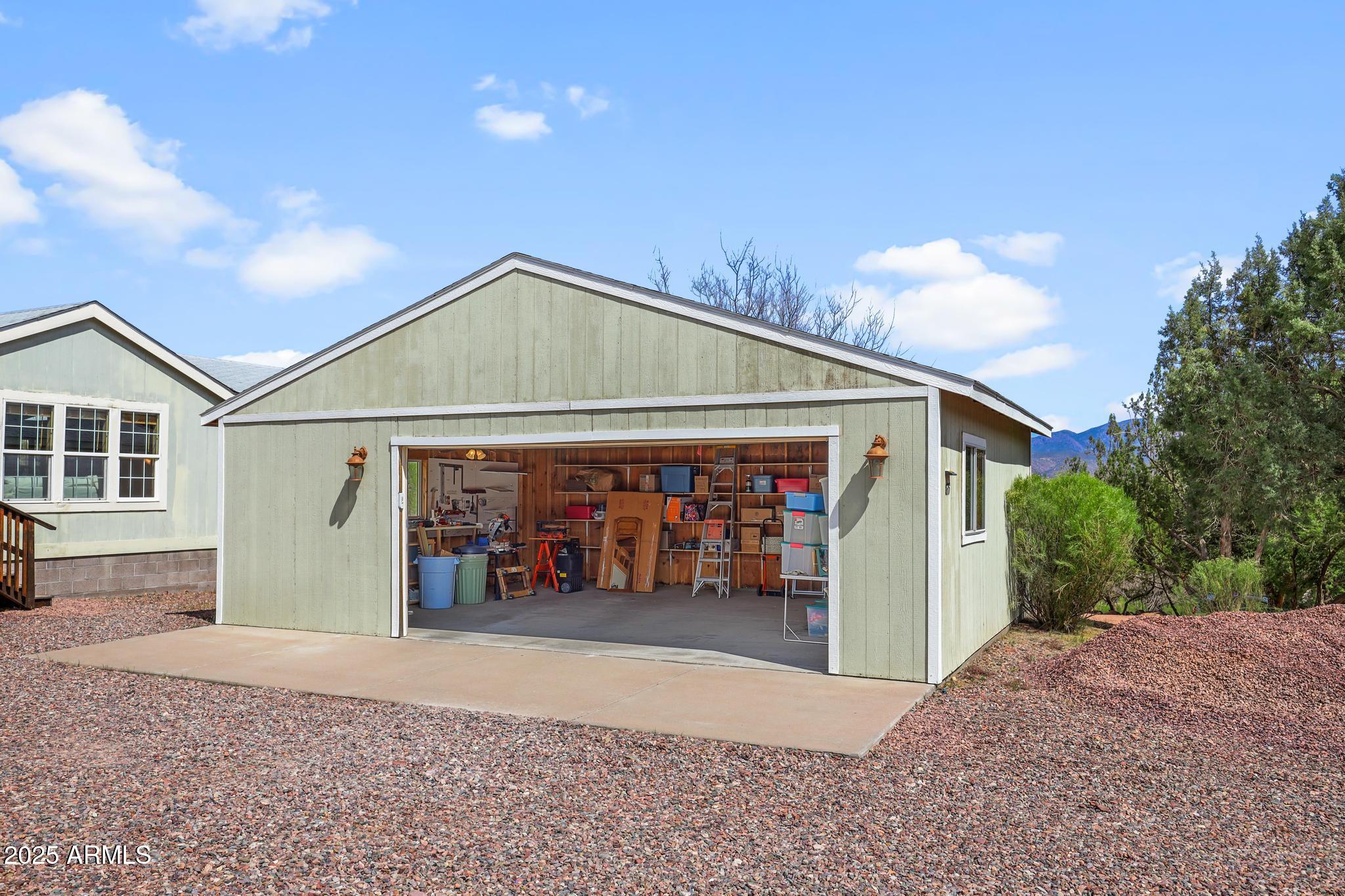 835 Deercreek Drive Payson, AZ 85541 - Photo 26 of 27 garage2