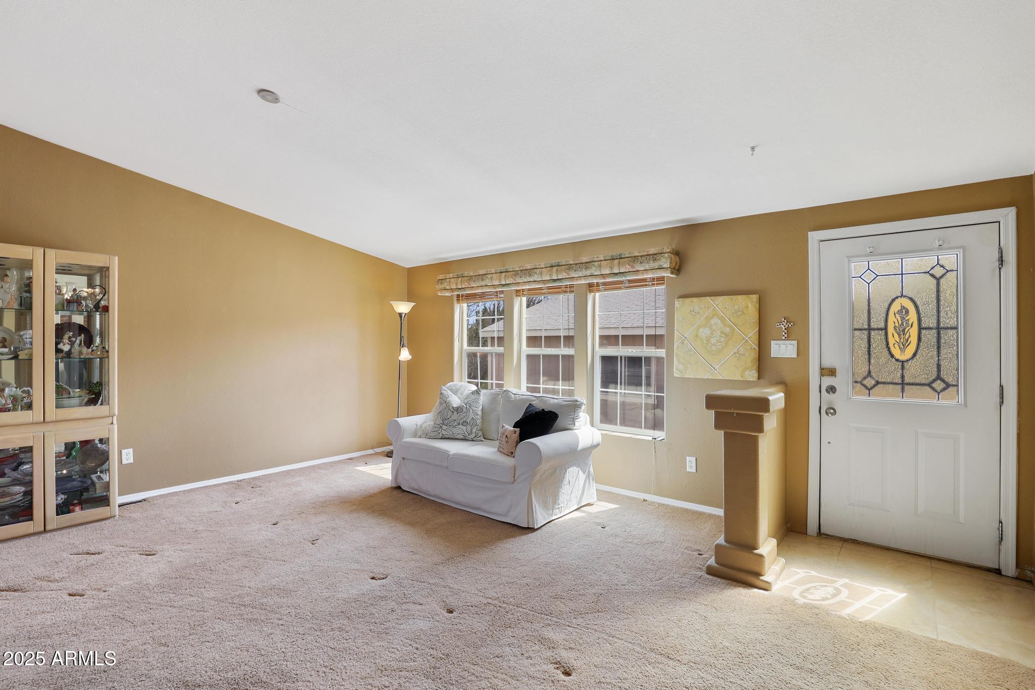 835 Deercreek Drive Payson, AZ 85541 - Photo 5 of 27 livingroom2