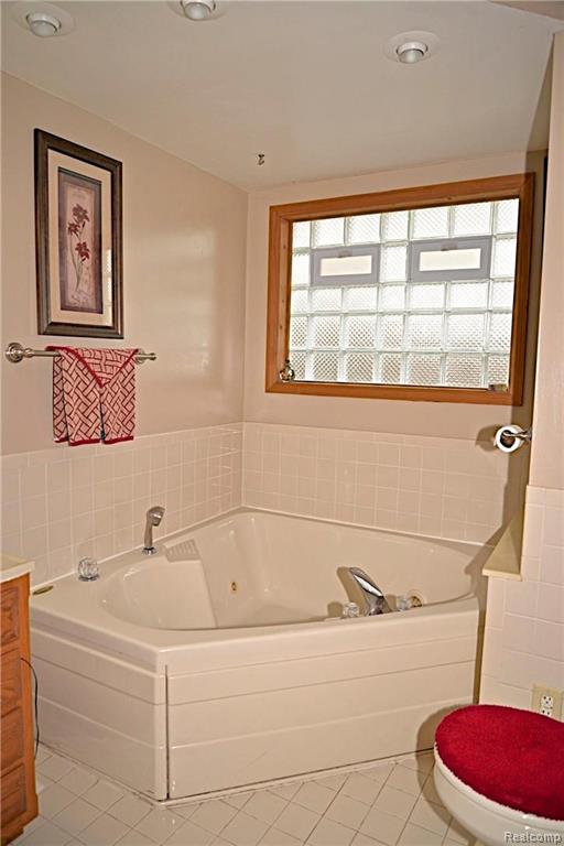 5579 East Grand River Road Howell, MI 48843 - Photo 24 of 37