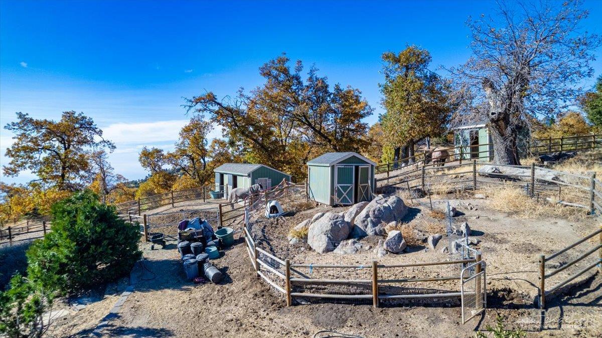 29501 Goldspike Road Tehachapi, CA 93561 - Photo 38 of 46 Gallery Image 38