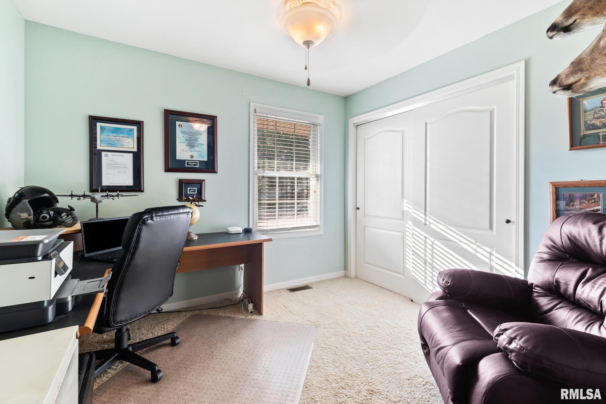 5912 West Ridgecrest Circle Peoria, IL 61615 - Photo 23 of 49 Gallery Image 23