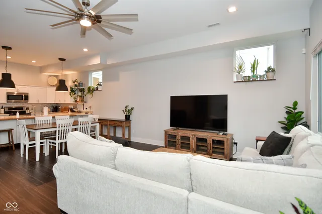 $2,900 | 1426 Olive Street, Indianapolis, IN 46203