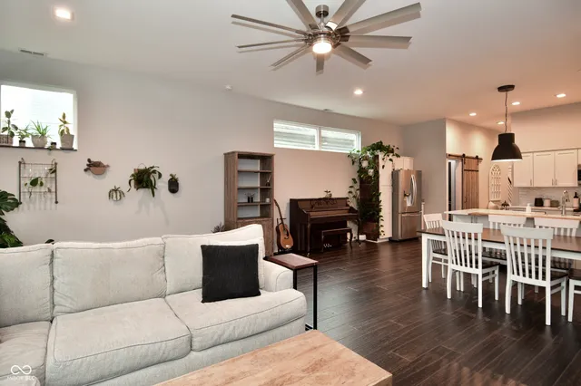 $2,900 | 1426 Olive Street, Indianapolis, IN 46203