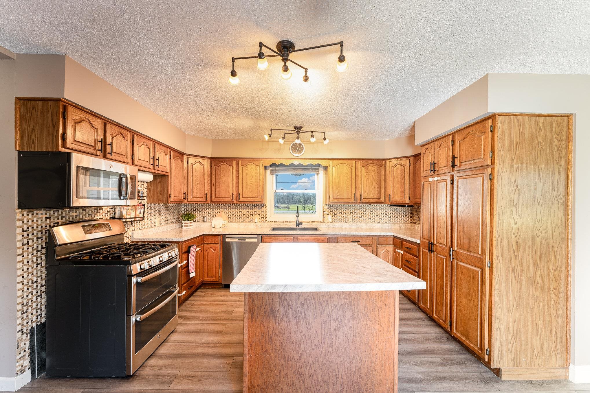 2270 West Washington Road Ithaca, MI 48847 - Photo 7 of 41