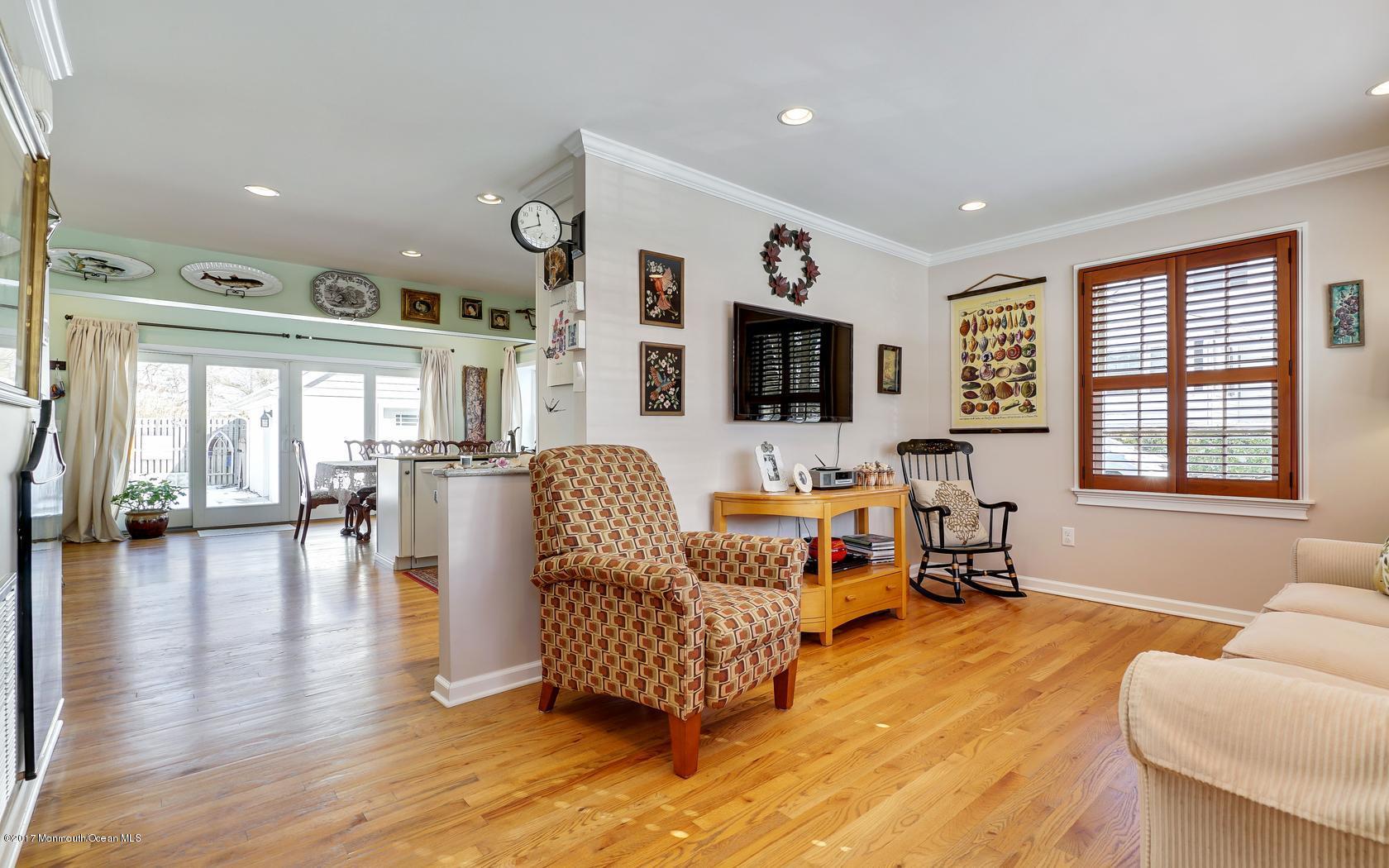 2325 Hollywood Road Point Pleasant, NJ 08742 - Photo 8 of 31 9