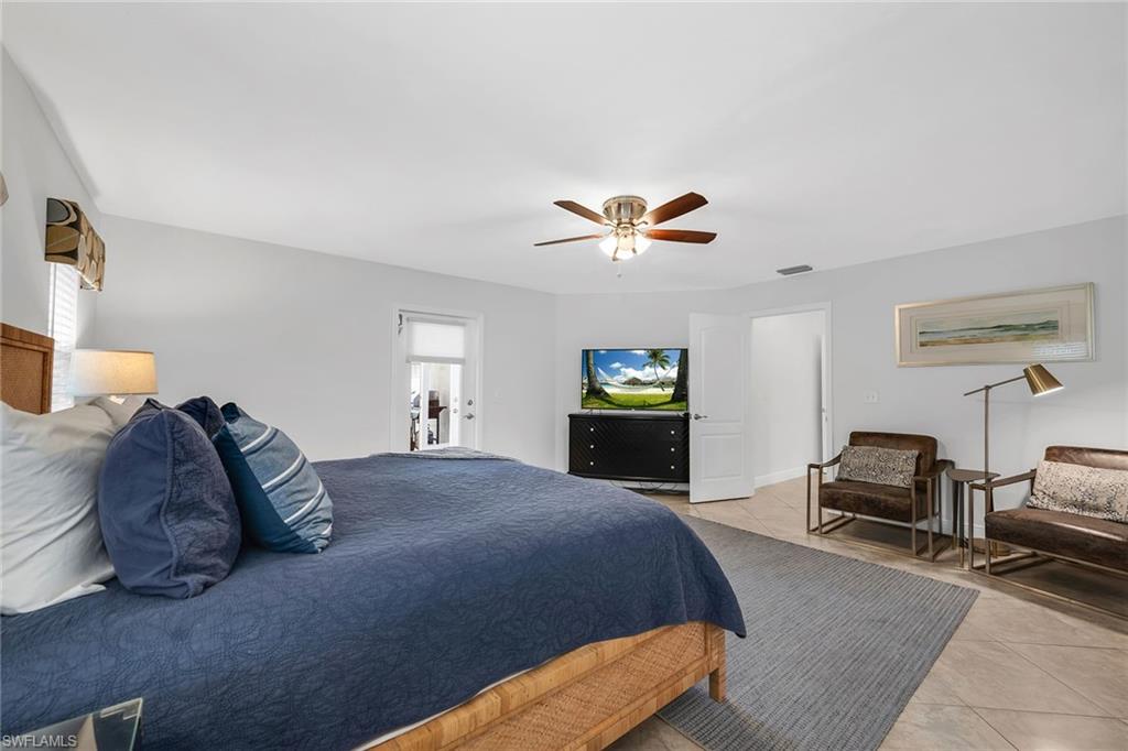 707 96th Avenue North Naples, FL 34108 - Photo 13 of 36