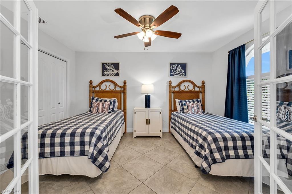 707 96th Avenue North Naples, FL 34108 - Photo 17 of 36