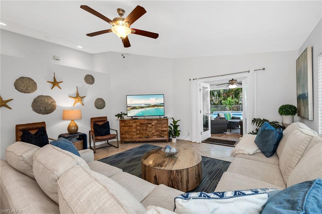 707 96th Avenue North Naples, FL 34108 - Photo 3 of 36