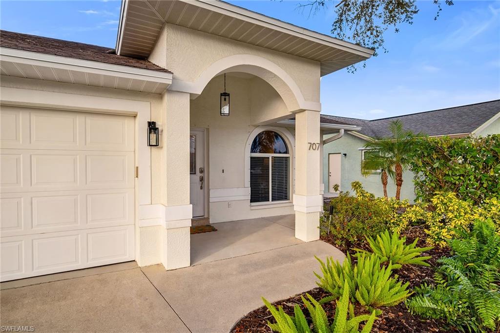 707 96th Avenue North Naples, FL 34108 - Photo 33 of 36