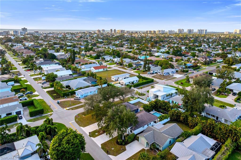 707 96th Avenue North Naples, FL 34108 - Photo 34 of 36