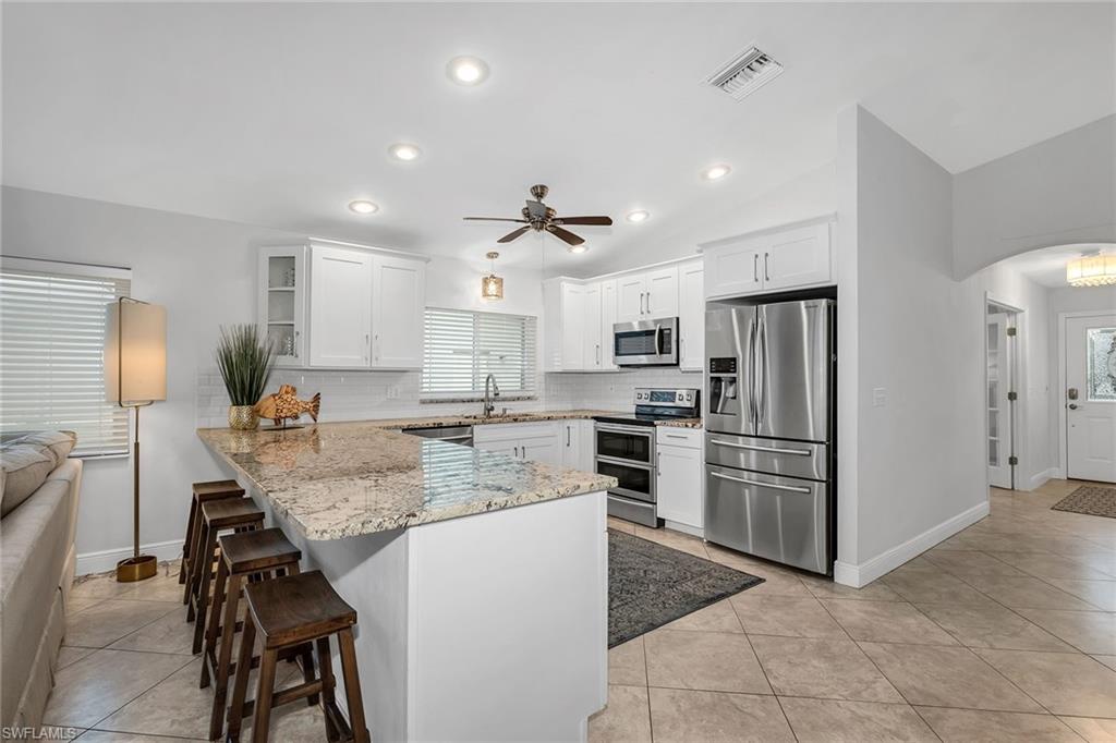 707 96th Avenue North Naples, FL 34108 - Photo 5 of 36