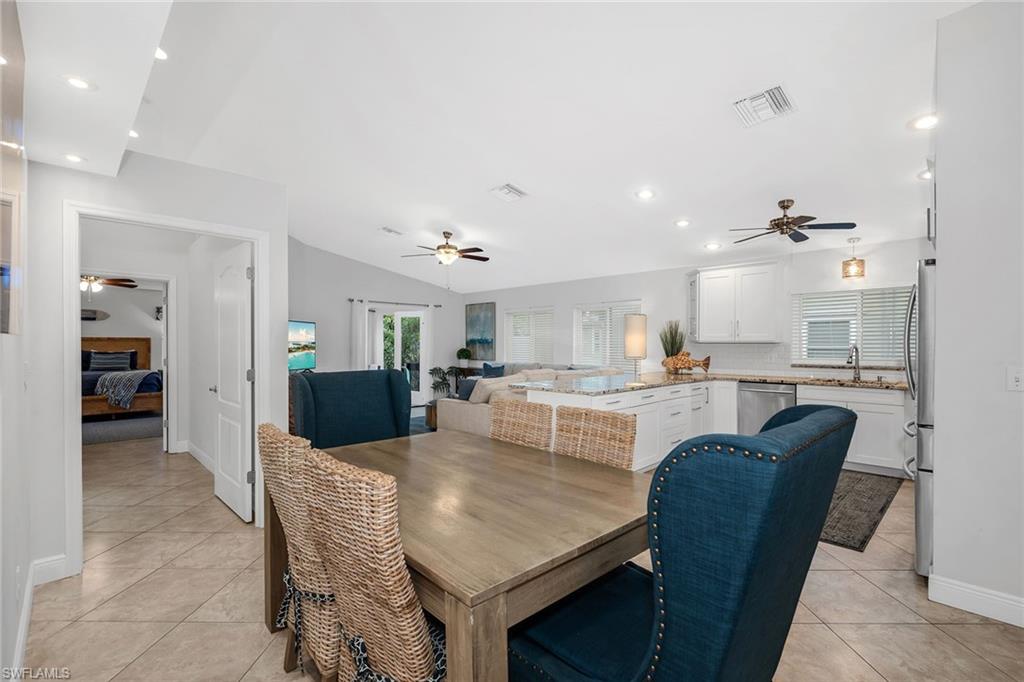 707 96th Avenue North Naples, FL 34108 - Photo 8 of 36