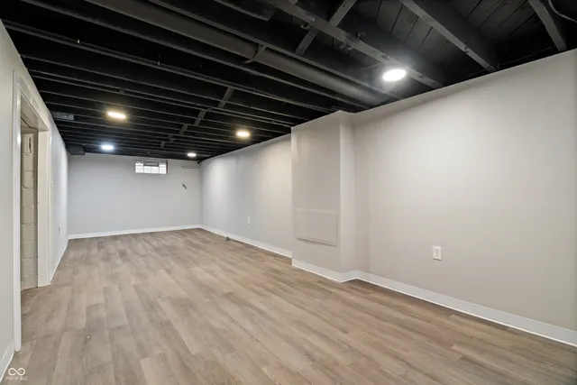 $274,900 | 306 North 18th Avenue, Beech Grove, IN 46107