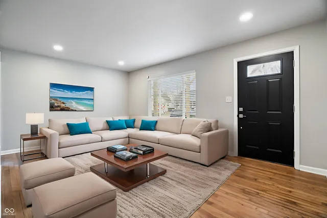 $274,900 | 306 North 18th Avenue, Beech Grove, IN 46107