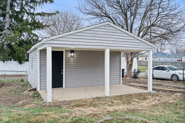 $274,900 | 306 North 18th Avenue, Beech Grove, IN 46107