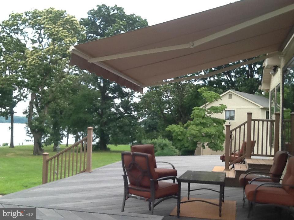 533 Stoney Battery Road Earleville, MD 21919 - Photo 23 of 29 Composite Waterfront Deck