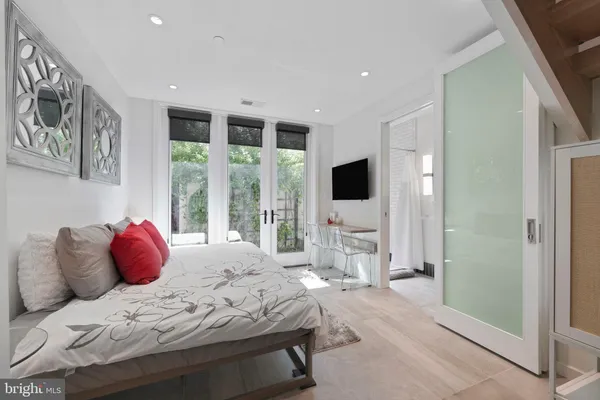 $999,000 | 1313 Linden Court Northeast, Washington, DC 20002