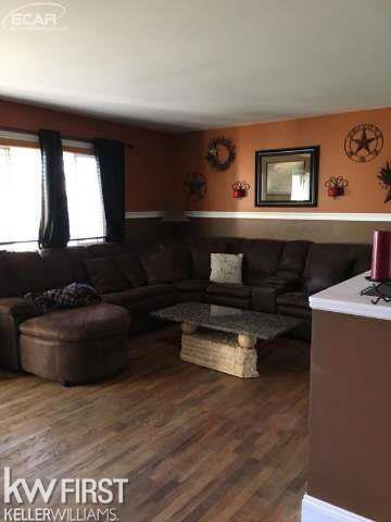 10085 Cole Road Durand, MI 48429 - Photo 12 of 42 21118523-12.JPG