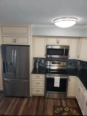 $2,250 | 323 44th Street South, Unit 106, Brigantine, NJ 08203