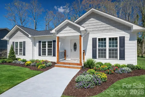 $289,000 | 660 West 9th Street, Newton, NC 28658