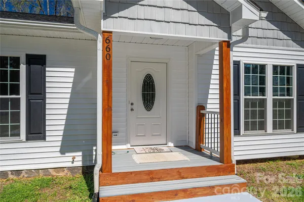 $289,000 | 660 West 9th Street, Newton, NC 28658