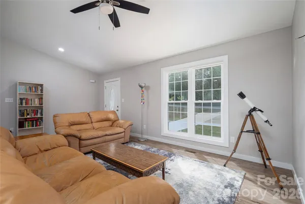 $289,000 | 660 West 9th Street, Newton, NC 28658