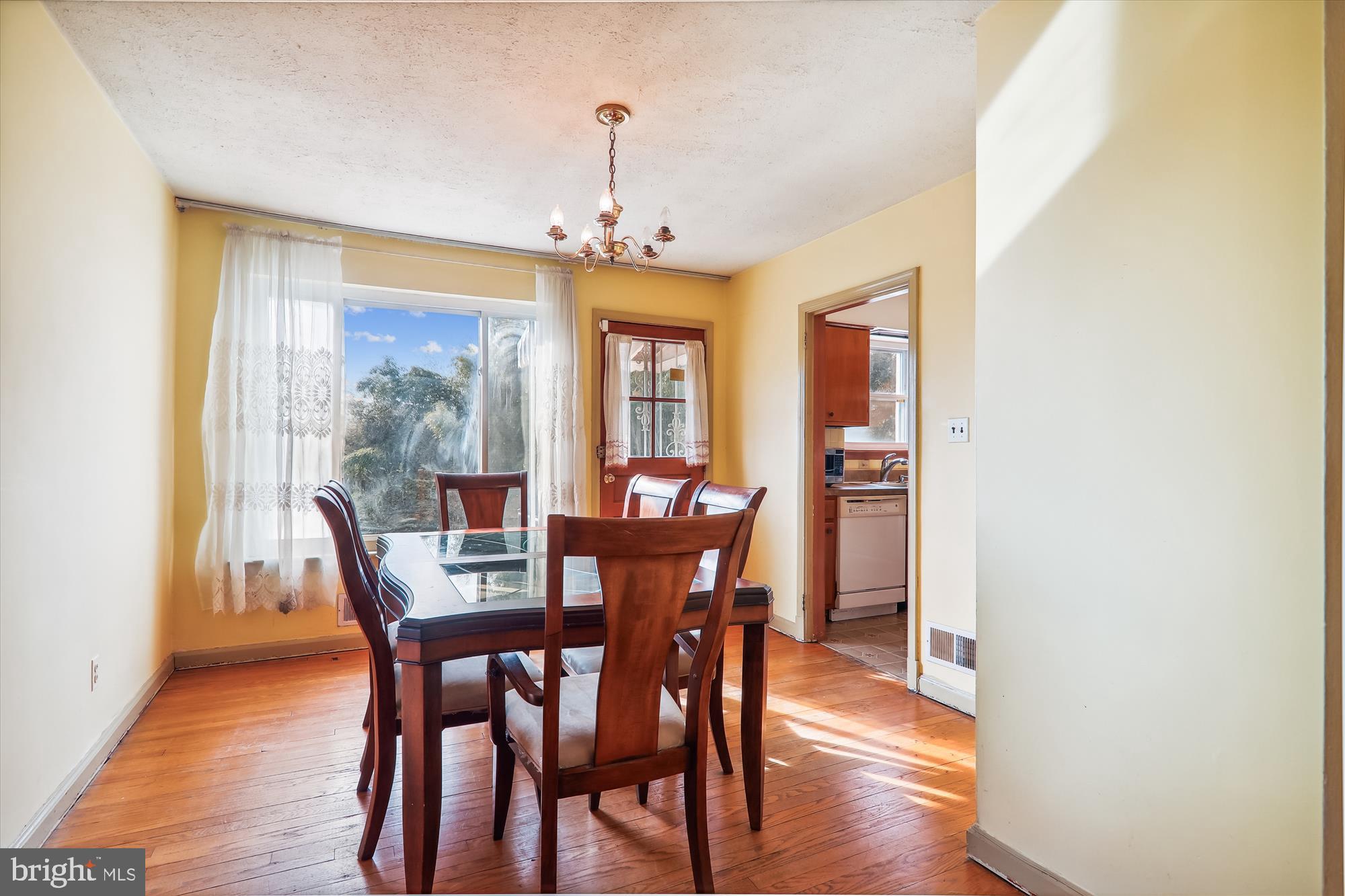 2700 Ross Road Chevy Chase, MD 20815 - Photo 16 of 54 Dining Room