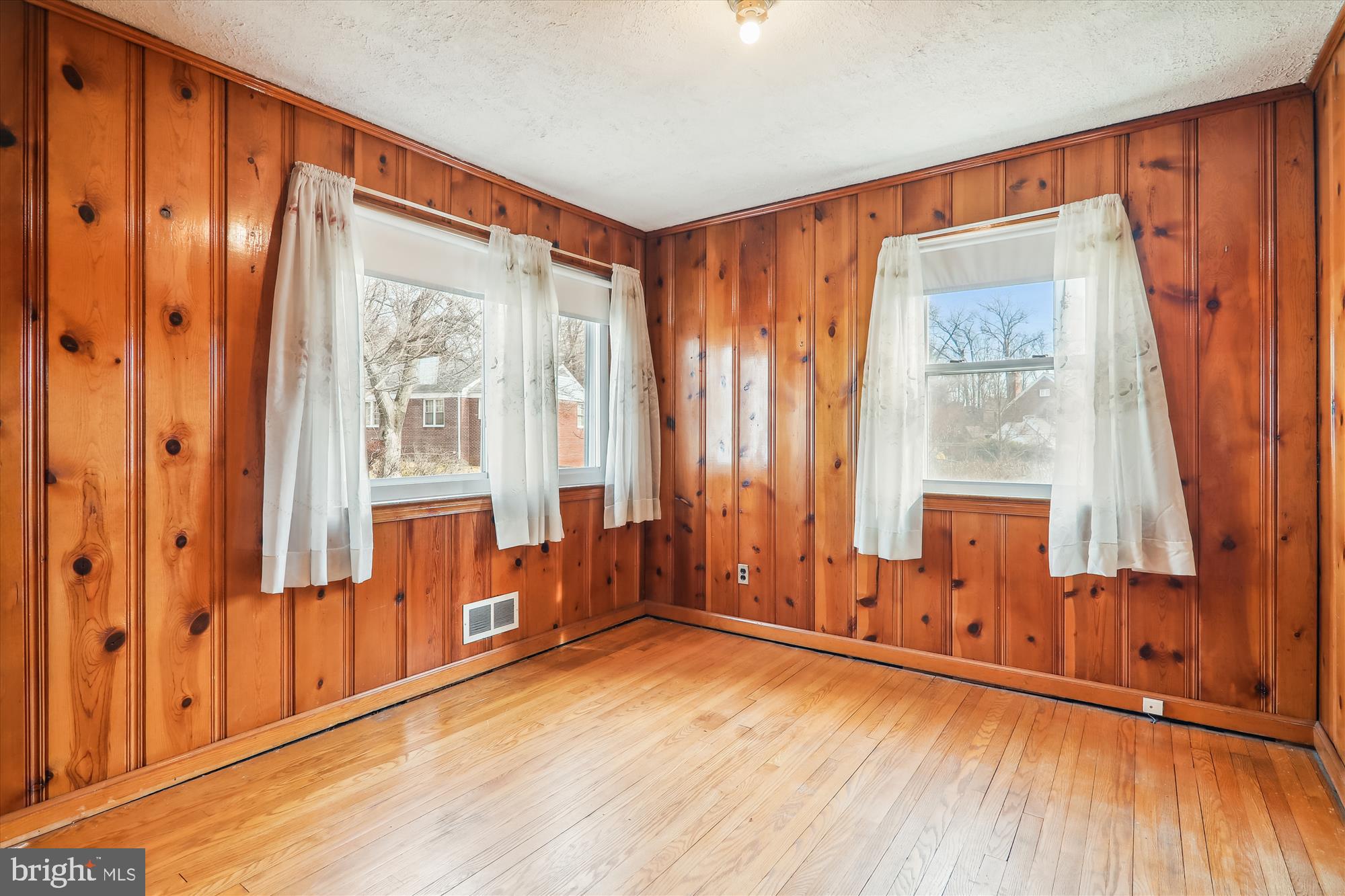 2700 Ross Road Chevy Chase, MD 20815 - Photo 20 of 54 Bedroom 4