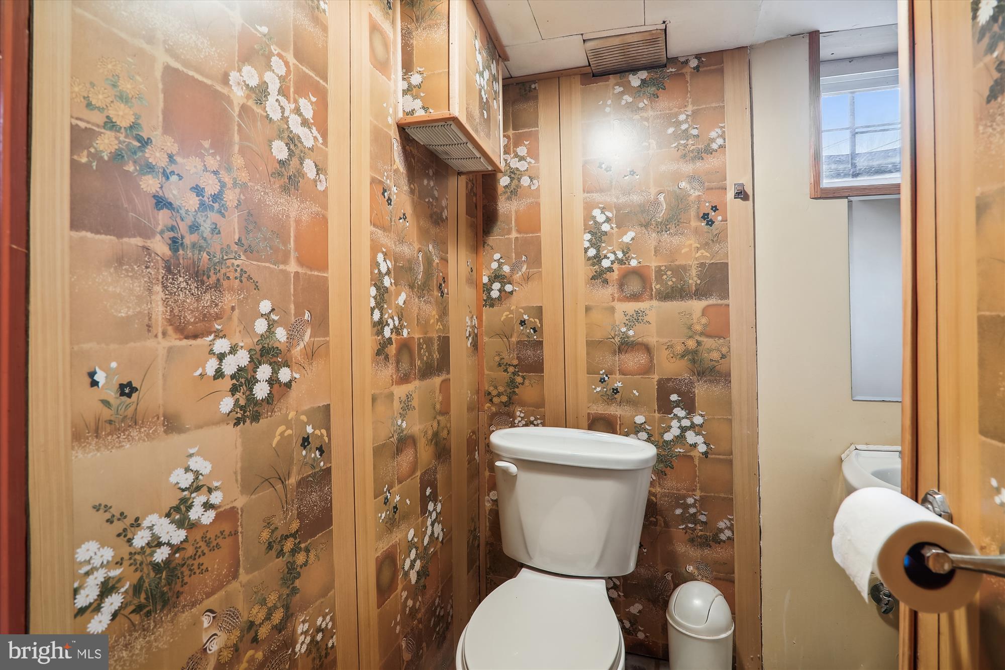 2700 Ross Road Chevy Chase, MD 20815 - Photo 37 of 54 Powder Room