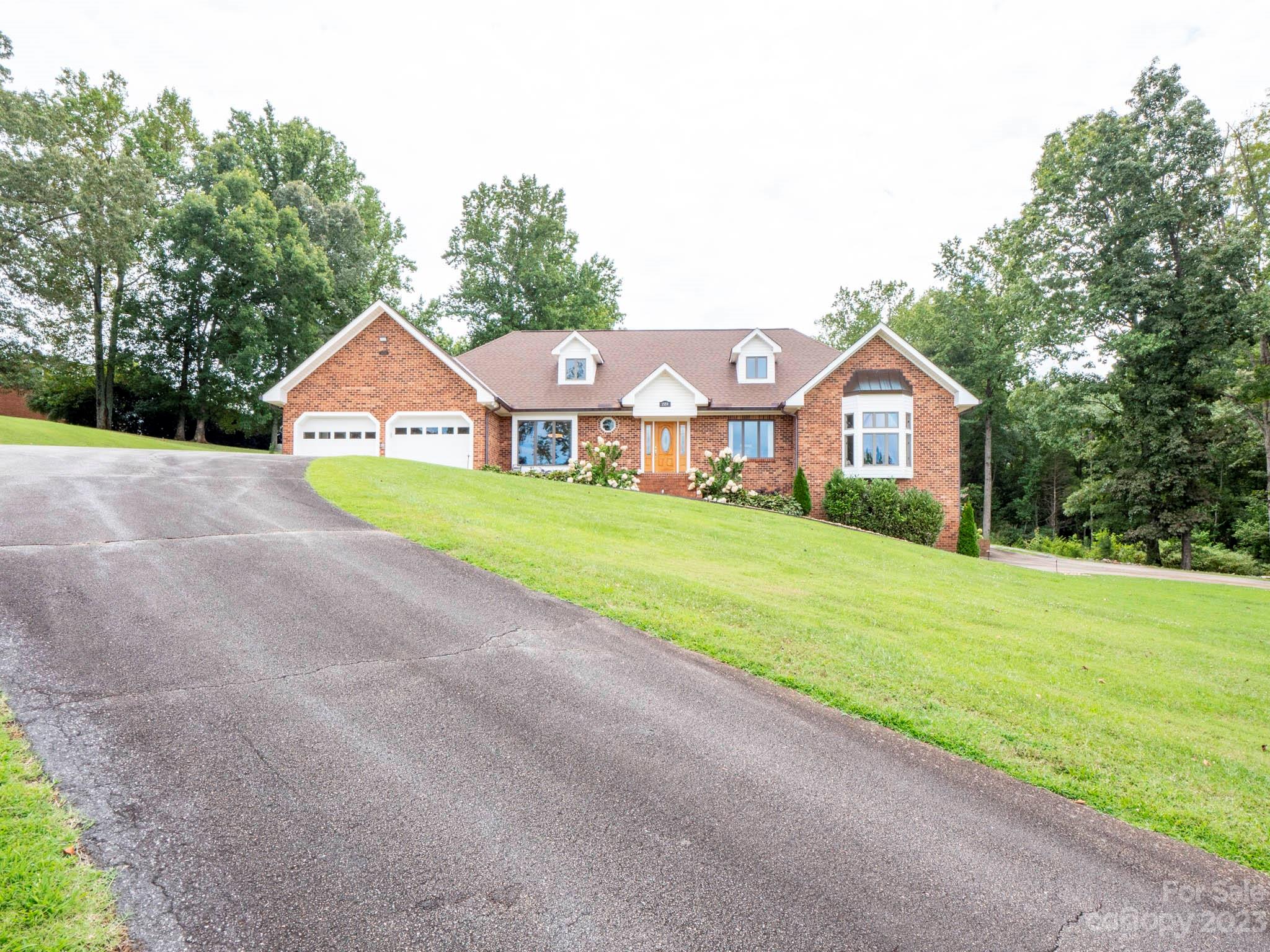 1559 Jarrett Farm Road Newton, NC 28658 - Photo 2 of 45 Gallery Image 2