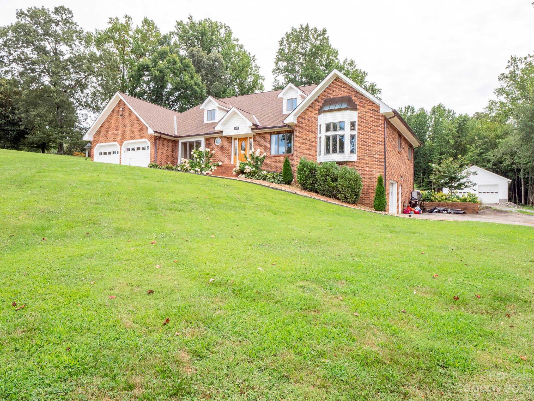 1559 Jarrett Farm Road Newton, NC 28658 - Photo 3 of 45 Gallery Image 3