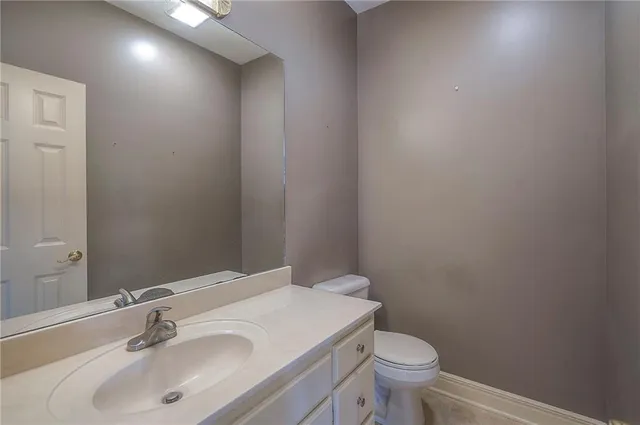 $477,000 | 2205 Southeast Meeting Street, Lee's Summit, MO 64063