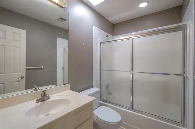 $477,000 | 2205 Southeast Meeting Street, Lee's Summit, MO 64063