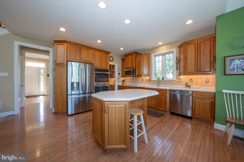 $920,000 | 12 Shady Brook Lane, Malvern, PA 19355