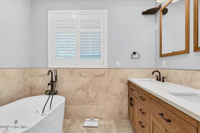 $849,900 | 1567 Colonist Square Southwest, Ocean Isle Beach, NC 28469