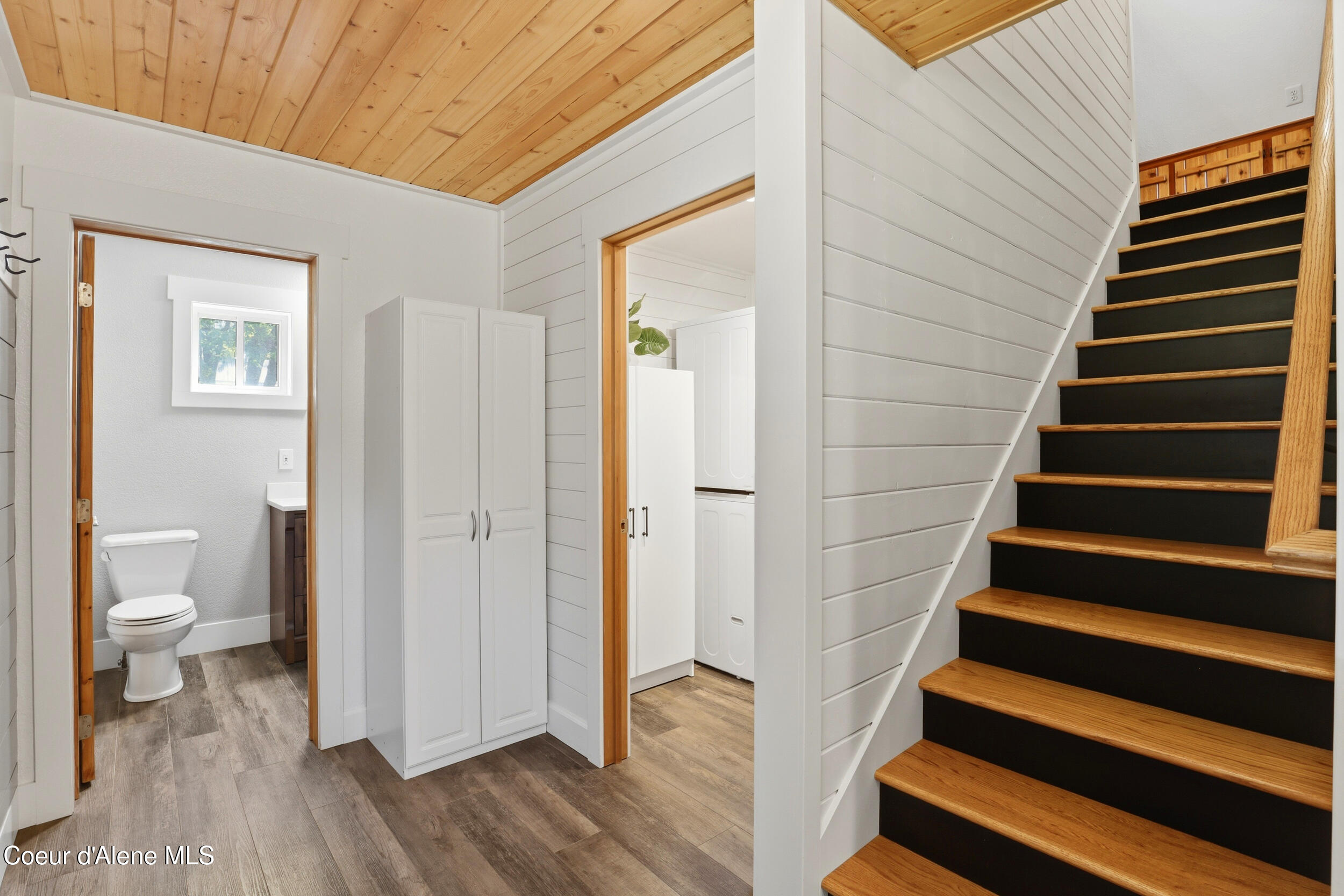95 Whiskey Jack Road Sandpoint, ID 83864 - Photo 12 of 29 lower level bath/hallway