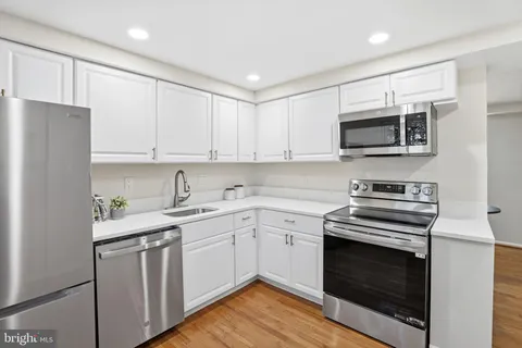 $440,000 | 3922 Tynewick Drive, Unit 10, Silver Spring, MD 20906