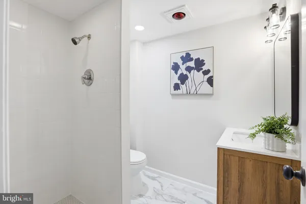 $440,000 | 3922 Tynewick Drive, Unit 10, Silver Spring, MD 20906