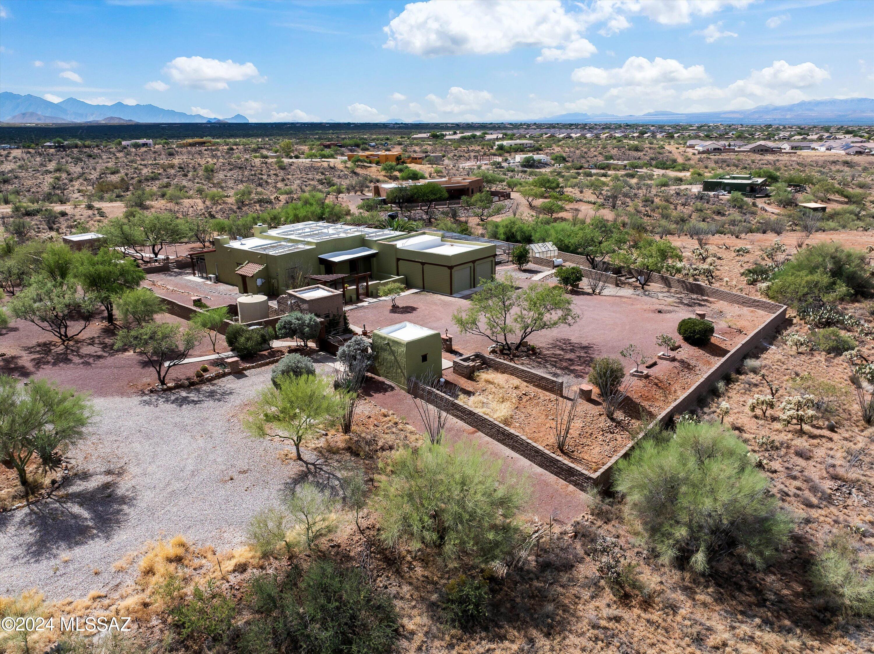 916 South Houghton Road Vail, AZ 85641 - Photo 2 of 50