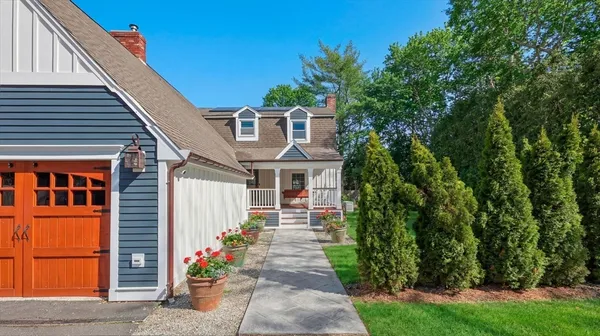 $1,195,000 | 14 Rainbow Lane, Mashpee, MA 02649