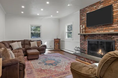 $1,195,000 | 14 Rainbow Lane, Mashpee, MA 02649