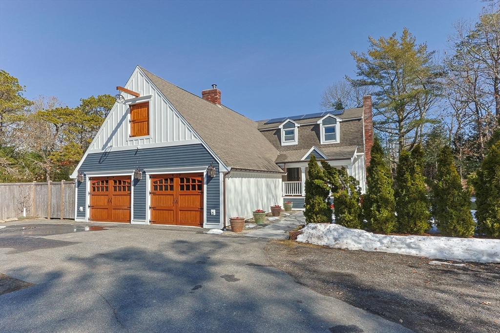 14 Rainbow Lane Mashpee, MA 02649 - Photo 3 of 42