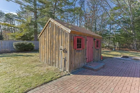 $1,195,000 | 14 Rainbow Lane, Mashpee, MA 02649