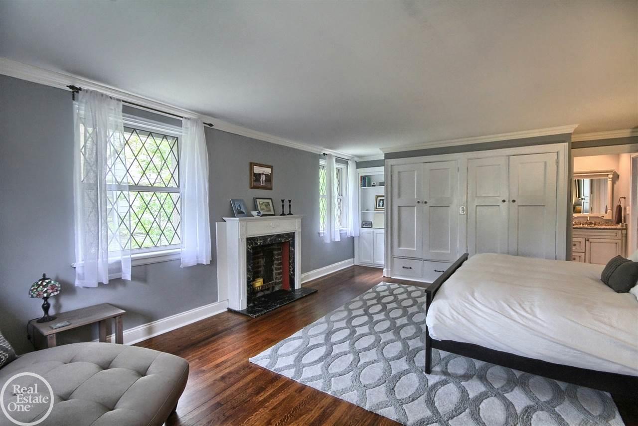 1045 Harvard Road Grosse Pointe Park, MI 48230 - Photo 13 of 29