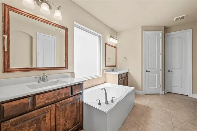 $3,600 | 602 Whitetail Road, Euless, TX 76039