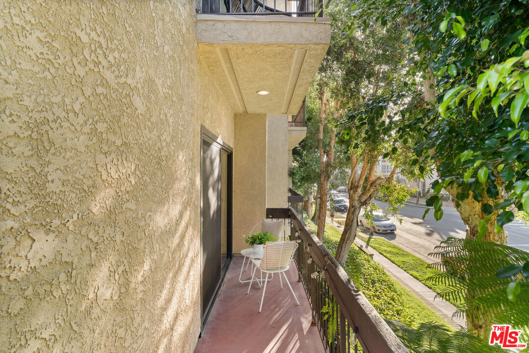 8180 Manitoba Street, Unit 102 Playa del Rey, CA 90293 - Photo 13 of 29