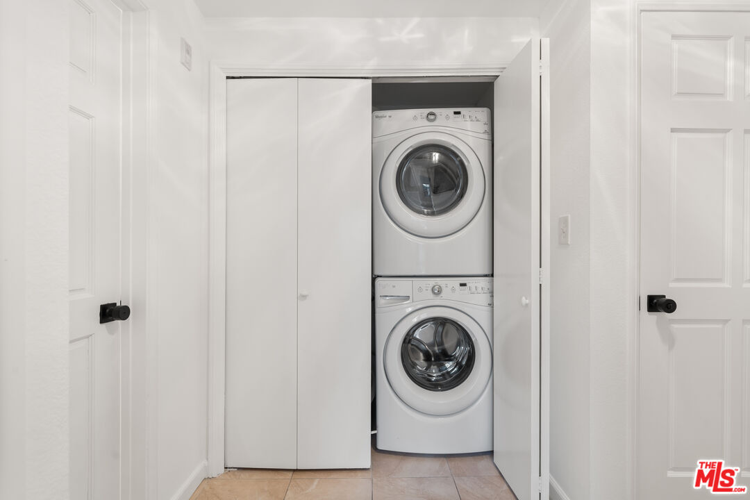 8180 Manitoba Street, Unit 102 Playa del Rey, CA 90293 - Photo 22 of 29