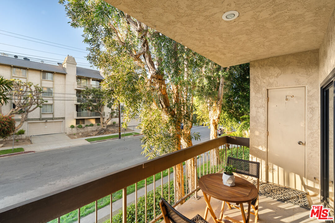 8180 Manitoba Street, Unit 102 Playa del Rey, CA 90293 - Photo 6 of 29