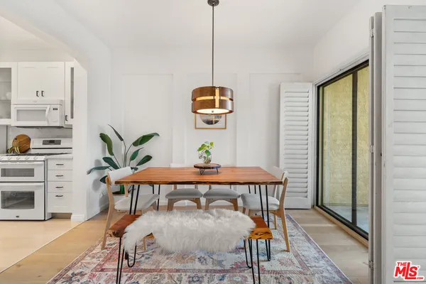 $949,000 | 8180 Manitoba Street, Unit 102, Playa del Rey, CA 90293